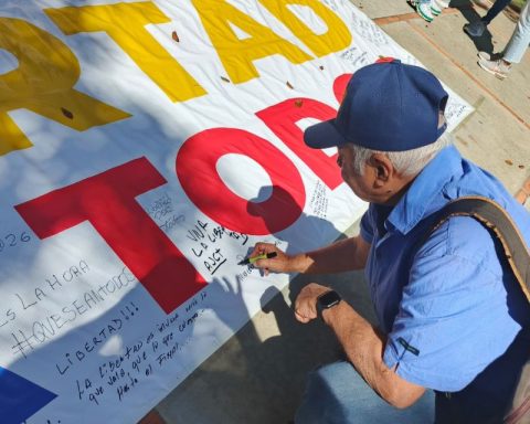 Family committees point out that amnesty does not undermine the right to justice and reparation