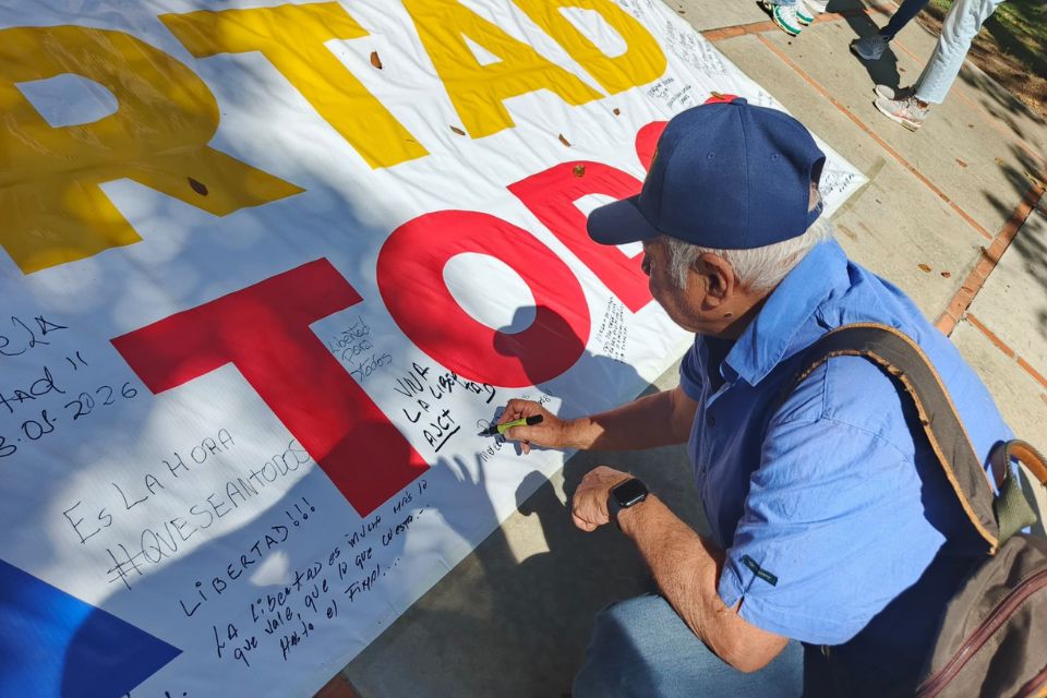 Family committees point out that amnesty does not undermine the right to justice and reparation