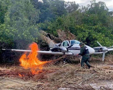 Fanb disables three drug trafficking aircraft in Amazonas
