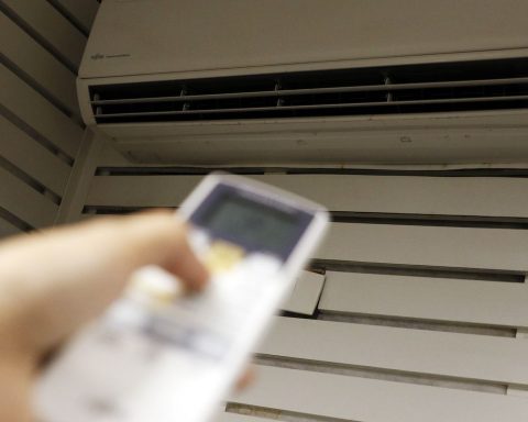 Find out how to spend less on air conditioning