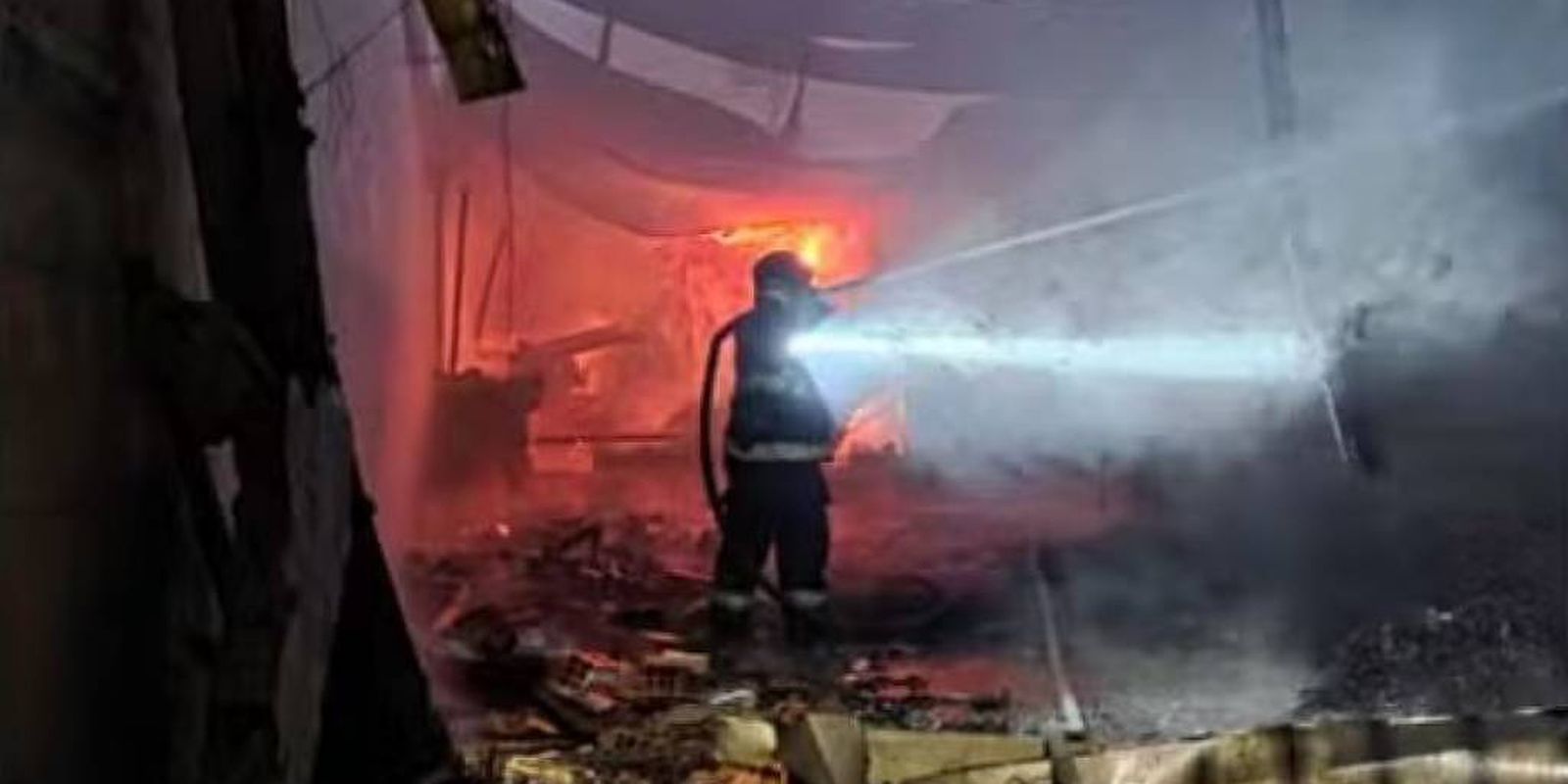 Fire destroys businesses and daycare center in the east zone of São Paulo