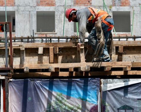 Fixed investment and consumption surprise on the rise