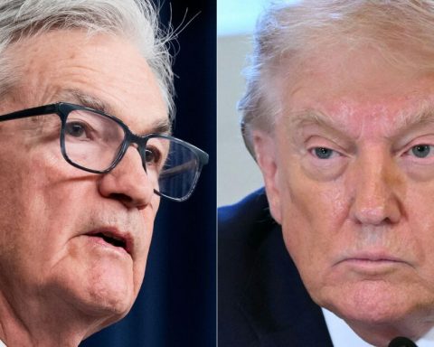 Former Fed presidents denounce an attack on central bank independence