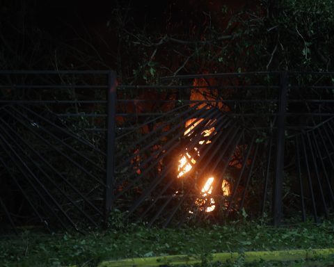 Four key questions mark the uncertain future of Venezuela after Maduro's capture, according to CNN