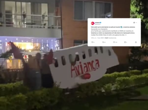 Avión de cartón de Avianca.