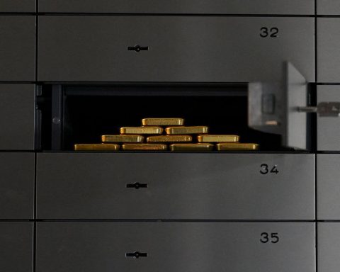 Gold breaks records in international prices; understand the reasons