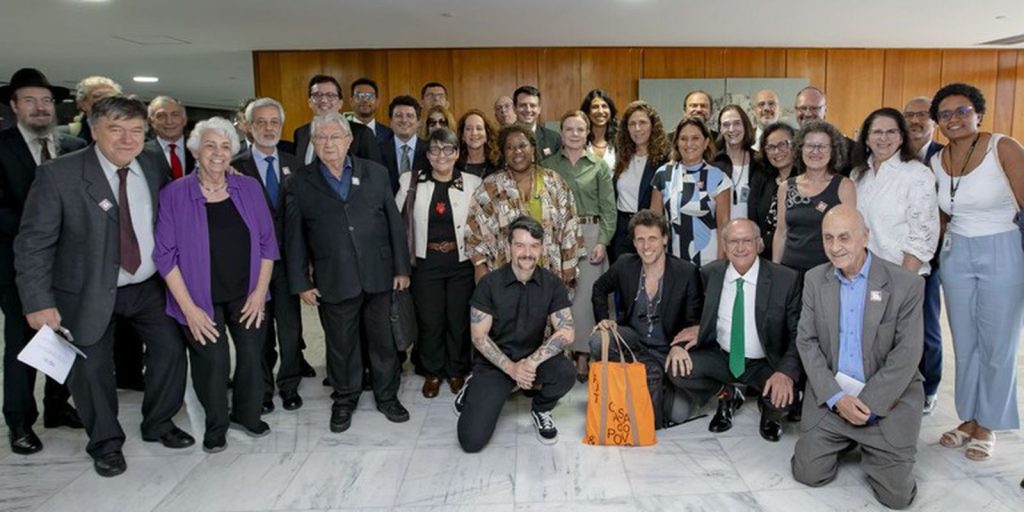 Government debates combating anti-Semitism with a focus on education