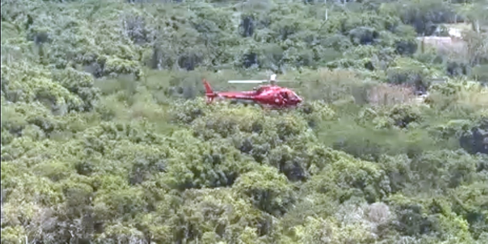 Helicopter crashes in the west zone of Rio and leaves three people dead