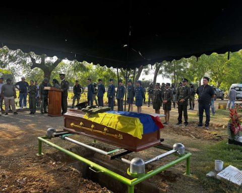 Honors were paid to soldiers killed by the United States