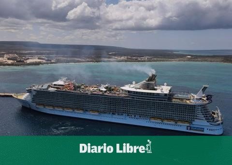 How many cruises does the Dominican Republic receive?
