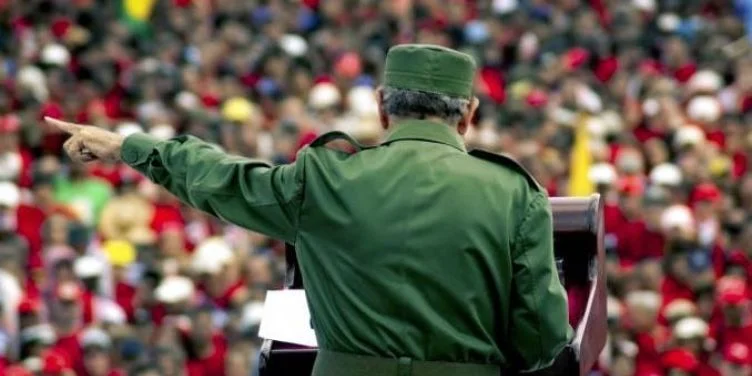 Fidel Castro en uno de sus discursos