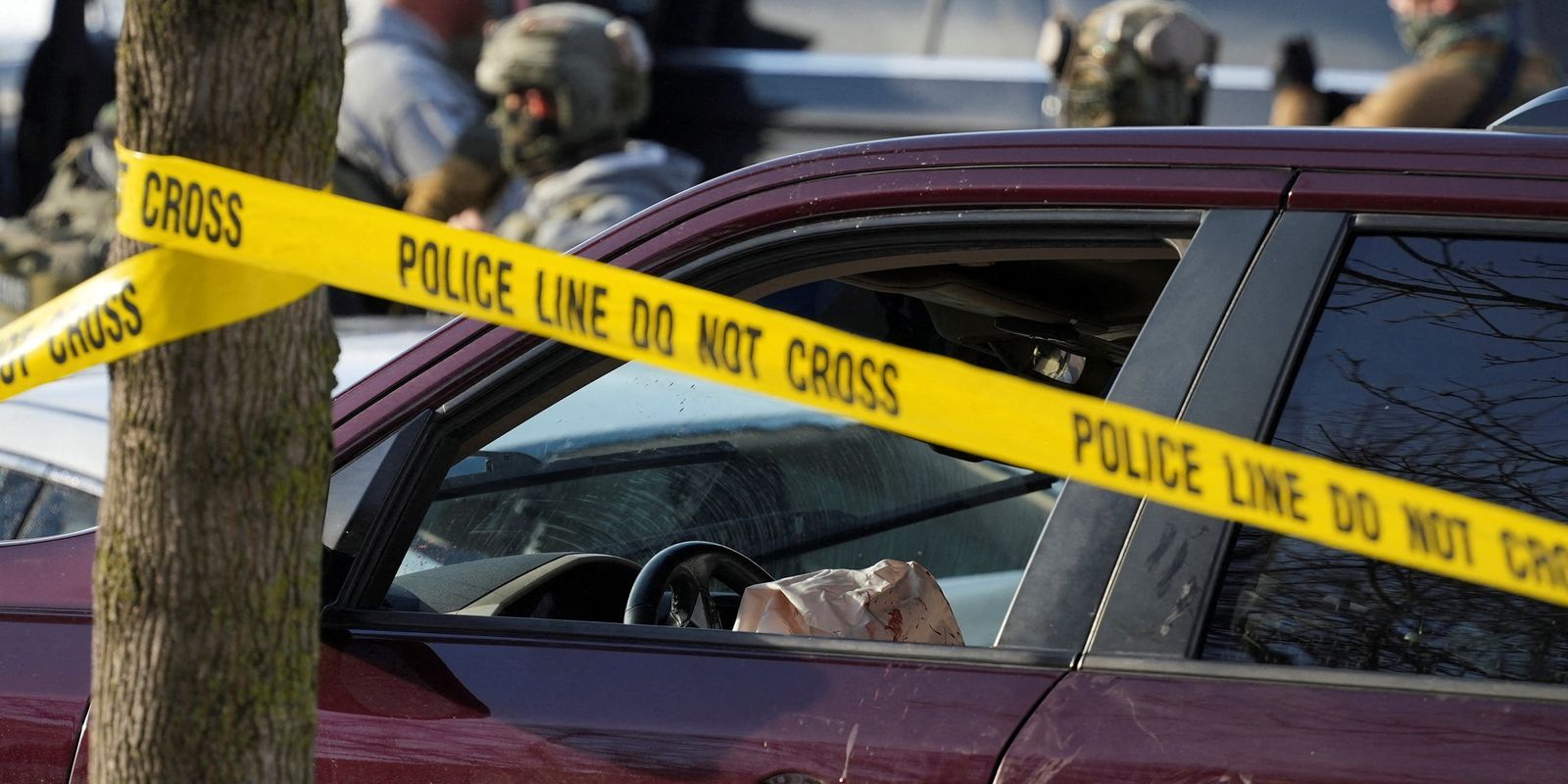 Immigration agent shoots and kills woman in Minneapolis, USA