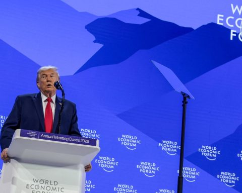 In Davos, Trump says he wants to buy Greenland without the use of force