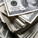 Informal dollar falls in Venezuela after receiving 300 million dollars of crude oil sold by the US