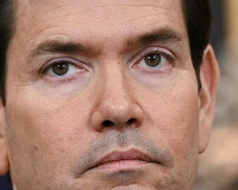 It would be disastrous to attack Mexican territory, congressmen tell Marco Rubio
