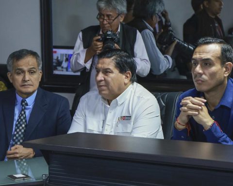 Jeri Trump style! This is how he monitored the arrival of 'The Monster' LIVE (PHOTOS)