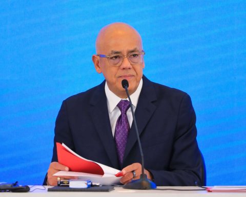 Jorge Rodríguez announces activation of the National Council of Sovereignty and Peace