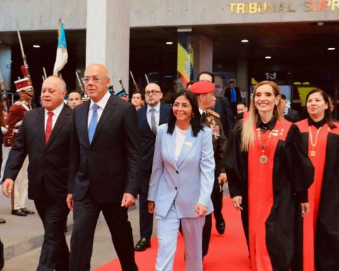 Jorge Rodríguez announces prompt attention to work on the General Amnesty Law