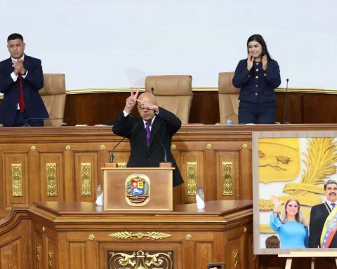 Jorge Rodríguez calls for dialogue and unity