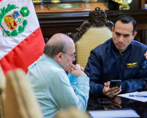 José Jerí and José Antonio Kast coordinate actions against the Venezuelan crisis and border migration
