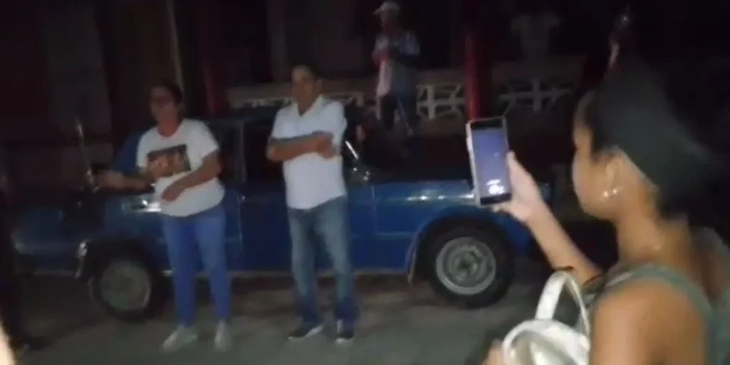 Autoridades locales de Encrucijada durante la protesta pacífica del 7 de noviembre de 2024