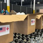 Módulos de ayuda humanitaria, este miércoles, antes de despegar rumbo a Cuba