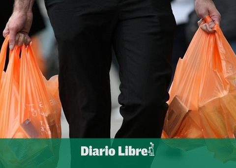 Law 98-25: In 2026, covers will no longer be free in supermarkets