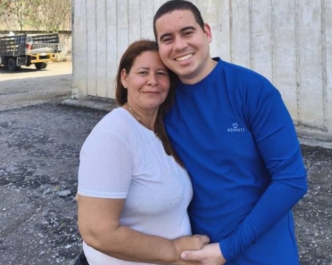 Lawyer Kennedy Tejeda is released from prison after 17 months in detention: "Already at home with his family"
