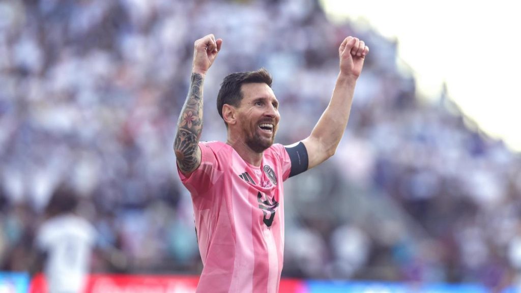 Leo Messi could play in the Copa Libertadores!