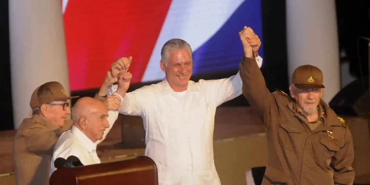 De izquierda a derecha, Raúl Castro Ruz, José Ramón Machado Ventura, Miguel Díaz-Canel Bermúdez y Ramiro Valdés Menéndez