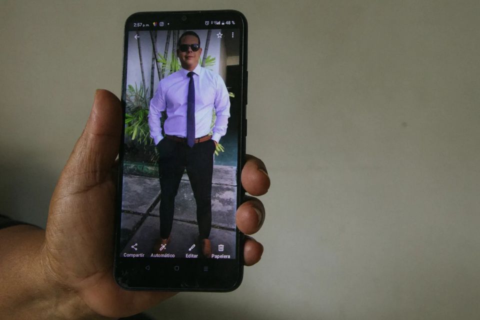 Marino Mendoza, driver of the Argentine embassy in Caracas, is released