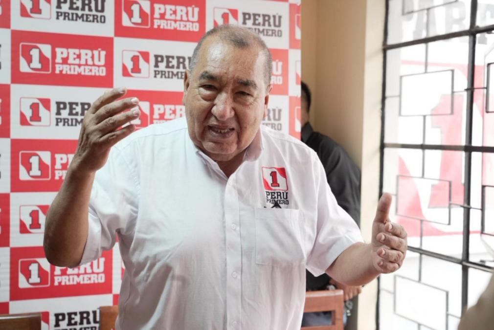 Mario Vizcarra: JNE reinterpreted the law to allow his application