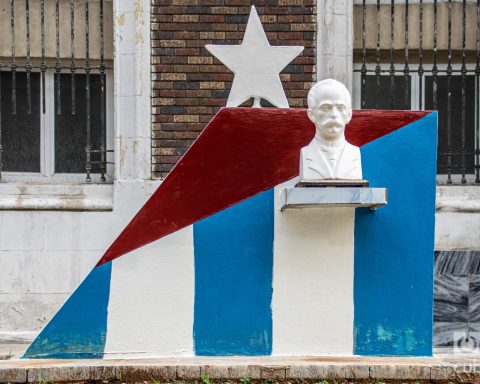 Martí, when we recite without reading