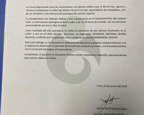 Martín Vizcarra undergoes emergency surgery due to kidney complication at a clinic in Lima