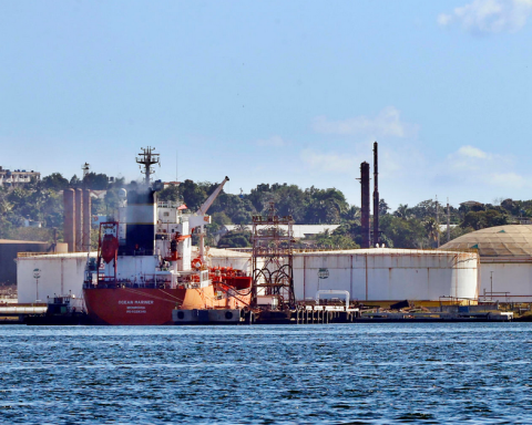 Mexico cancels without explanation a shipment of oil destined for Cuba