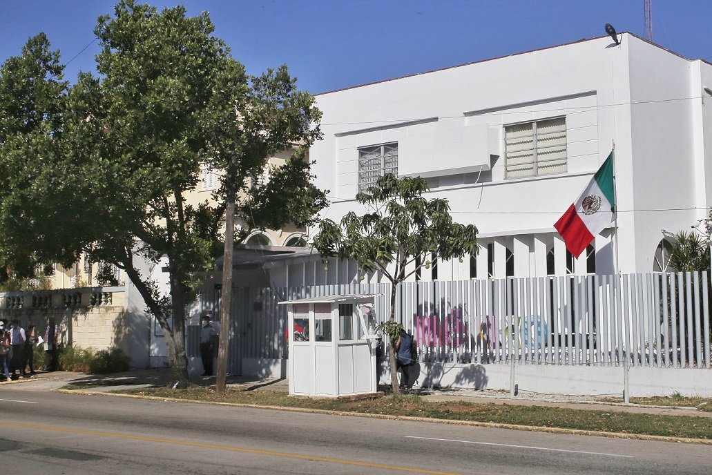 Mexico denies rumors about free visas for Cubans