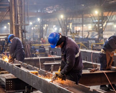 Mexico exports more computers, but GDP continues to depend on the automotive sector