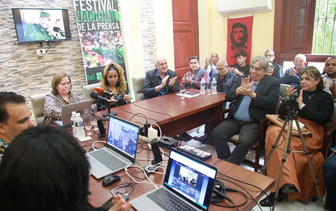 Minister announces self-financing of 28 media outlets in Cuba under a new management model