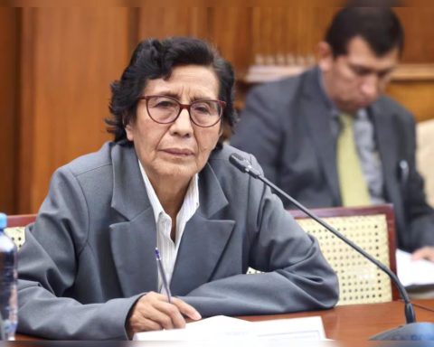 'Mochasueldo' Case: Ethics Commission approves suspending congresswoman Lucinda Vásquez for 120 days