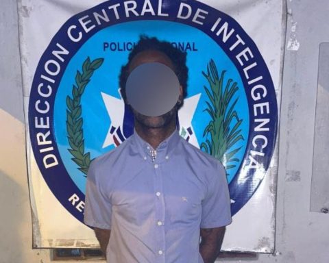 Policía Nacional apresa hombre por amenazas contra Metro SD en redes sociales