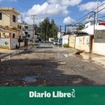 Neighbors denounce street problems in Ensanche Quisqueya