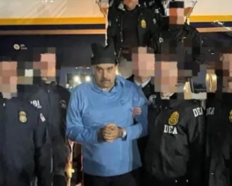 Nicolás Maduro could shorten his trial in the US if he admits charges, according to criminal experts