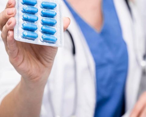 Nueva EPS users protest in Ibagué due to lack of delivery of medicine