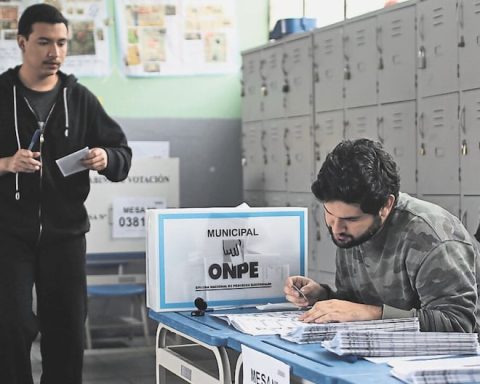 ONPE: check if you have to be a table member and what the fine is if you do not comply with the position