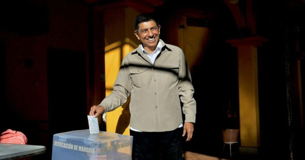 Oaxaca holds first consultation to revoke mandate; Jara asks to remove minimum participation