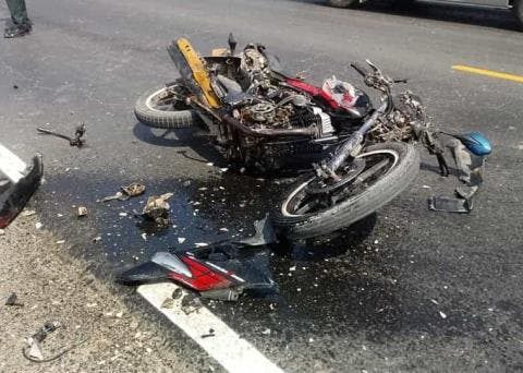 Una persona muere y dos resultan heridas en accidente de motocicletas en Don Juan