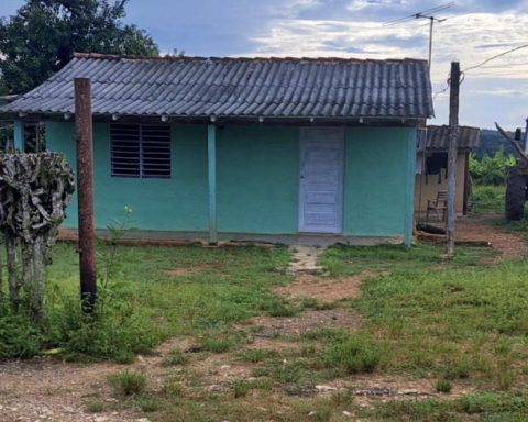 Only 15,000 of 106,500 homes damaged by Hurricane Melissa have been repaired in Cuba