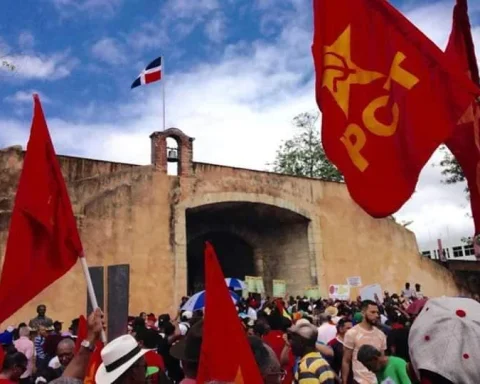 El Partido Comunista de los Trabajadores, (PCT).