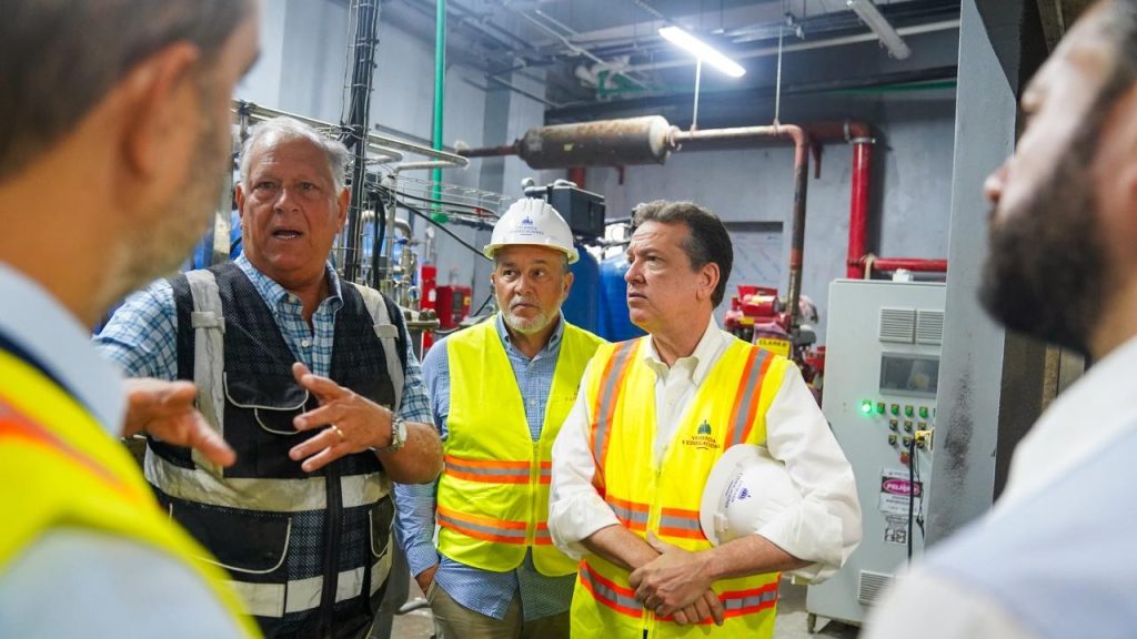 Padre Billini Hospital reaches 72% progress; Ito Bisonó evaluates the status of the work