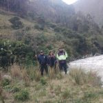 Pasco: older adult disappears after falling into an overflowing river while crossing an artisanal bridge